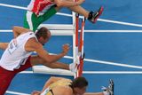 Přitom český sprinter odstartoval ve finále na 110 metrů překážek skvěle.