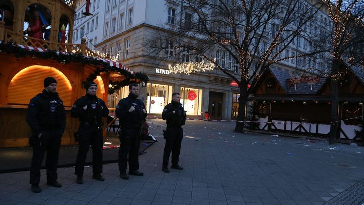 Najel autem do lidí, teď se omlouvá. Dopis s "přátelskými pozdravy" pobouřil oběti; Zdroj foto: Reuters