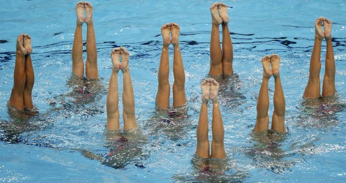 Brazilský tým na světovém šampionátu v Šanghaji. Tato disciplína spojuje plavání, gymnastiku i balet.