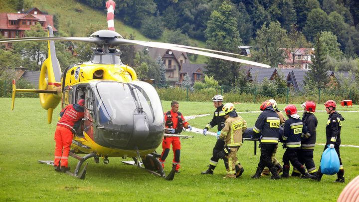 Tatrami se prohnala ničivá bouře, polští záchranáři stále pátrají po devíti lidech