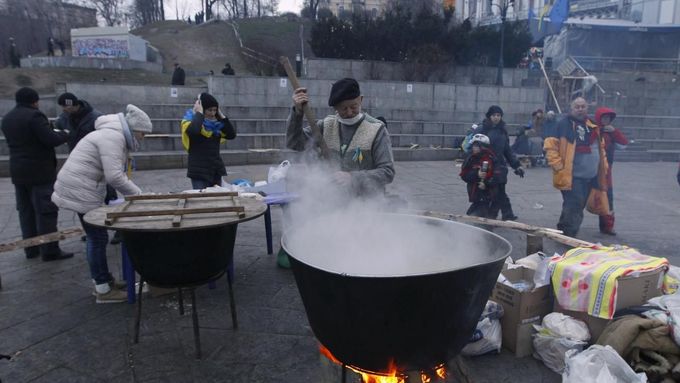 Pro demonstranty už funguje "polní kuchyně."