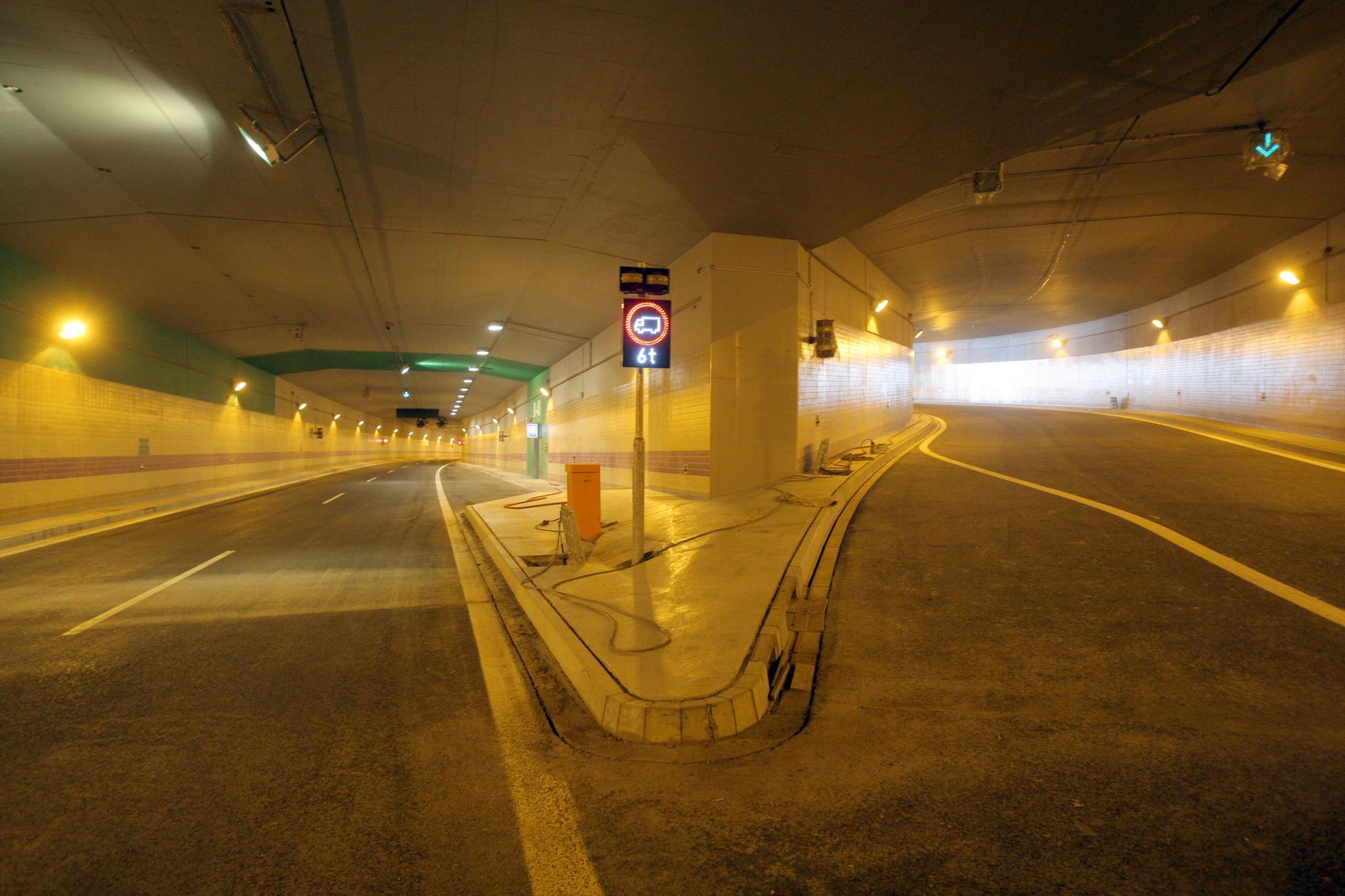 Tunel Blanka v květnu 2014