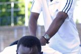 Usain Bolt při masáži
