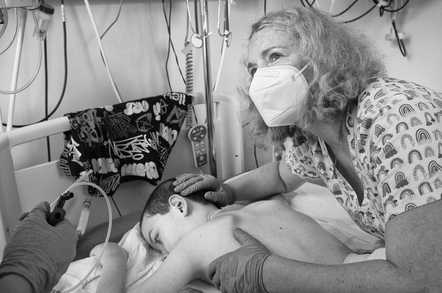 Michael Hanke: Naděje (snímky ze souboru, který vznikl na oddělení dlouhodobé a intenzivní ošetřovatelské péče pro děti v nemocnici v Hořovicích).