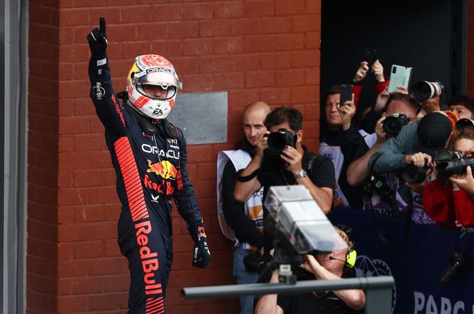 Max Verstappen v Red Bullu slaví vítězství ve VC Belgie formule 1 2023
