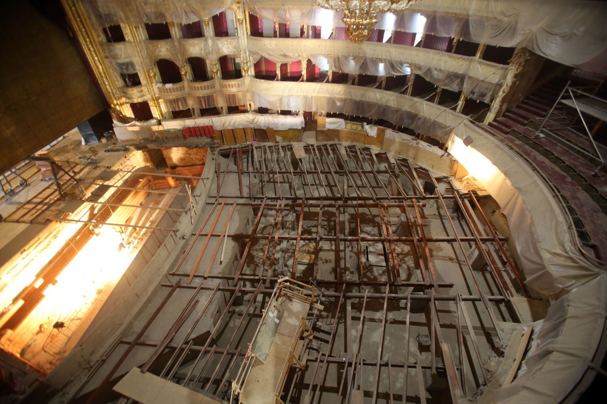 Státní opera v Praze po demolici