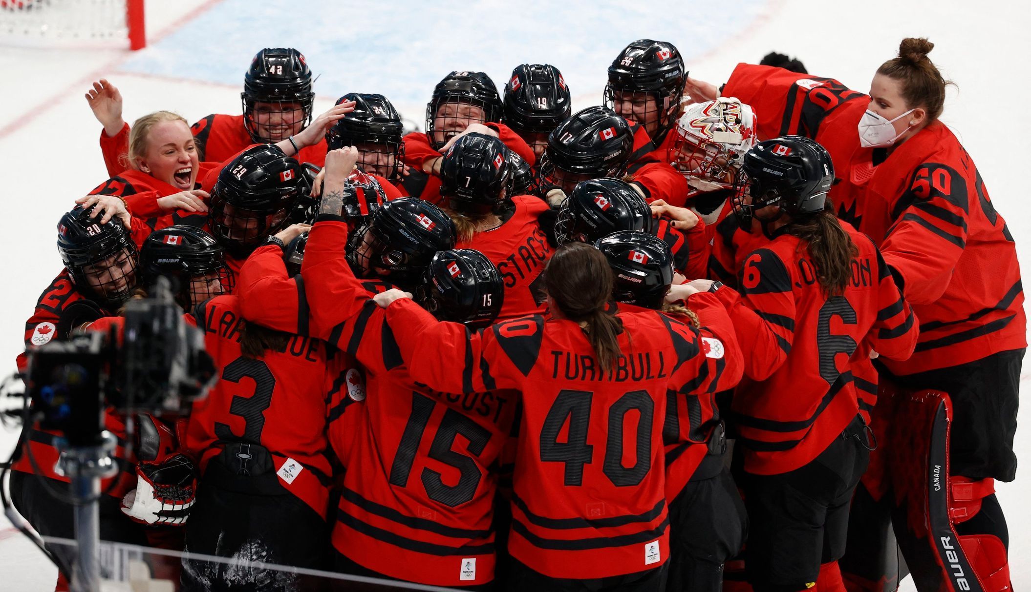 Hokejistky Kanady slaví zlato