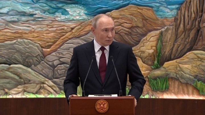 Putin si před jednáním s Witkoffem diktuje podmínky. Evropské obavy jsou prý „směšné“