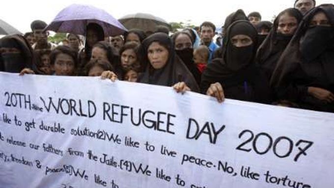 Světový den uprchlíků si připomnělo i osazenstvo sběrného tábora Nayapara v Bangladéši, kde žijí převážně běženci ze sousední Barmy