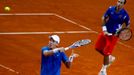 Čeští tenisté Radek Štěpánek a Tomáš Berdych při čtyřhře v semifinále Davis Cupu