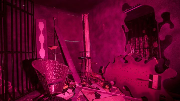 BDSM klub, mordvila i květinová krása. Moderní ruiny, jejichž příběhy vám nedají spát; Zdroj foto: Hana Lustig