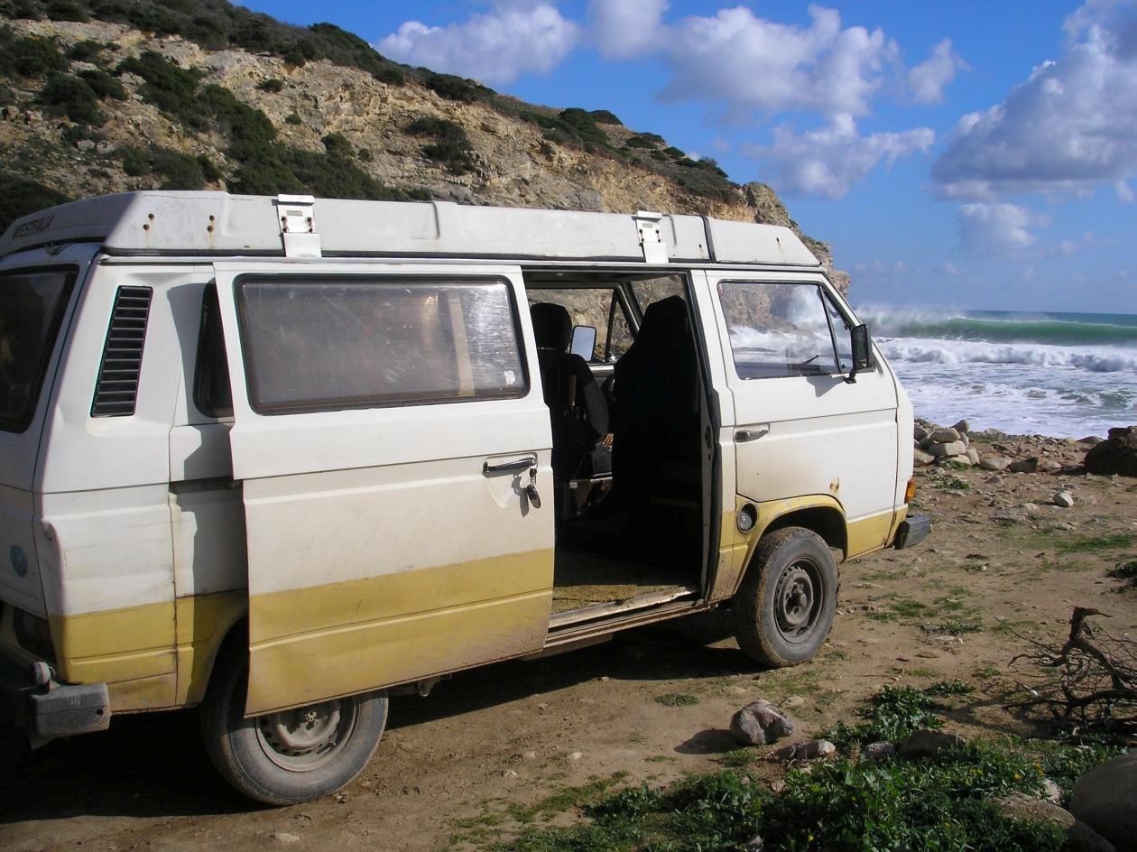 Fotografie karavanu, ve kterém žil v Portugalsku podezřelý Christian B.