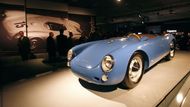 Firma Porsche si pro přehlídku vypujčila ze sbírky herce Jerry Seinfelda tohoto krasavce, Porsche 550 Spyder z roku 1954