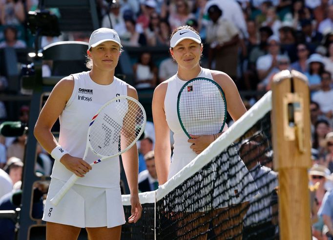 Iga Šwiateková a Amanda Anisimovová před finále Wimbledonu 2025