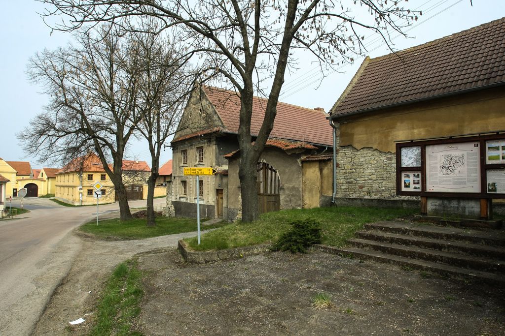 Dobrovíz