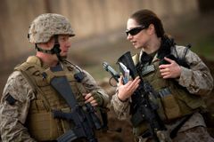 Pentagon pustí ženy do první linie, k elitě zatím ne