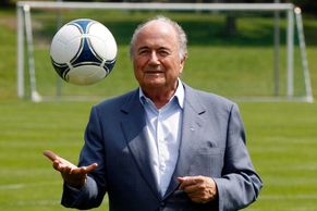 FIFA nehřeší prvně. Projděte si její korupční skandály