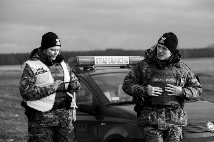 Vpravo je Tomasz Włosok jako Jan.