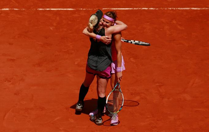 Lucie Šafářová a Bethanie Mattek-Sandsová ve finále French Open 2015