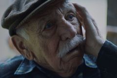 Za republiku nasazovali životy, přesto dodnes žijí zapomenutí v panelácích. Česko uctí veterány