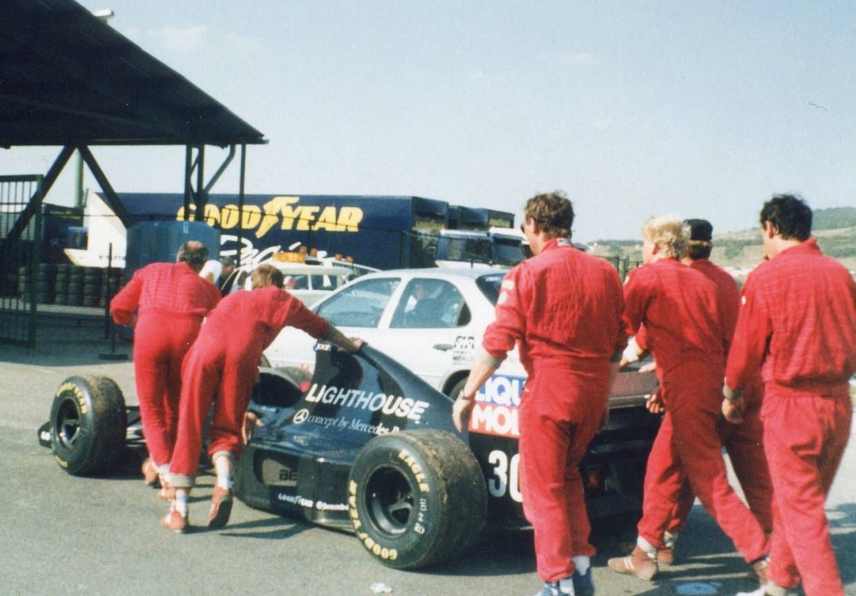 "narexáci" Cyrila Svobody kniha