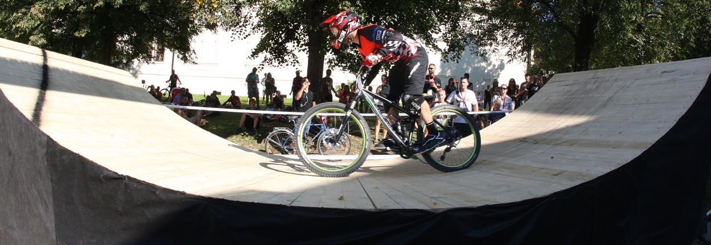 Cyklistika, Prague downtown 2013