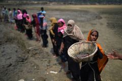 Rohingové se mají ve čtvrtek začít vracet do Barmy. Podle OSN jim ale hrozí nebezpečí