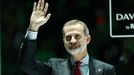 Tennis - Davis Cup Finals - Final - Caja Magica, Madrid, Spain - November 24, 2019   Spain's King Felipe VI waves during the trophy presentation    REUTERS/Sergio Perez