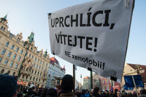 "Uprchlíci vítejte!" volal v Praze průvod proti xenofobii