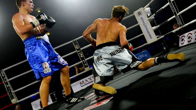 Boxerské knockouty roku 2014 - Fjodor Chudinov  vs. Benn McCullogh