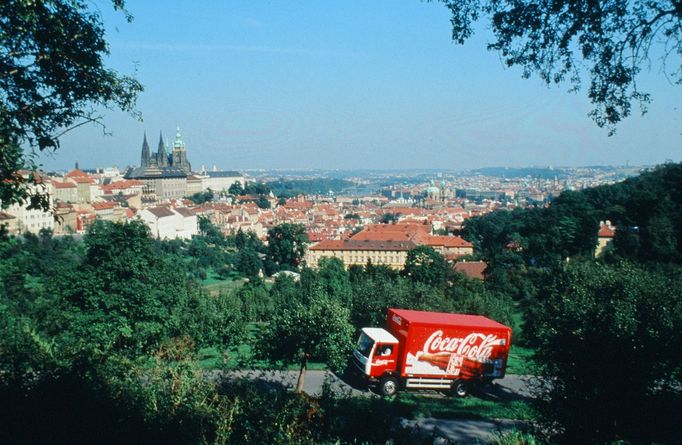 Výroba nápoje Coca-Cola v Československu