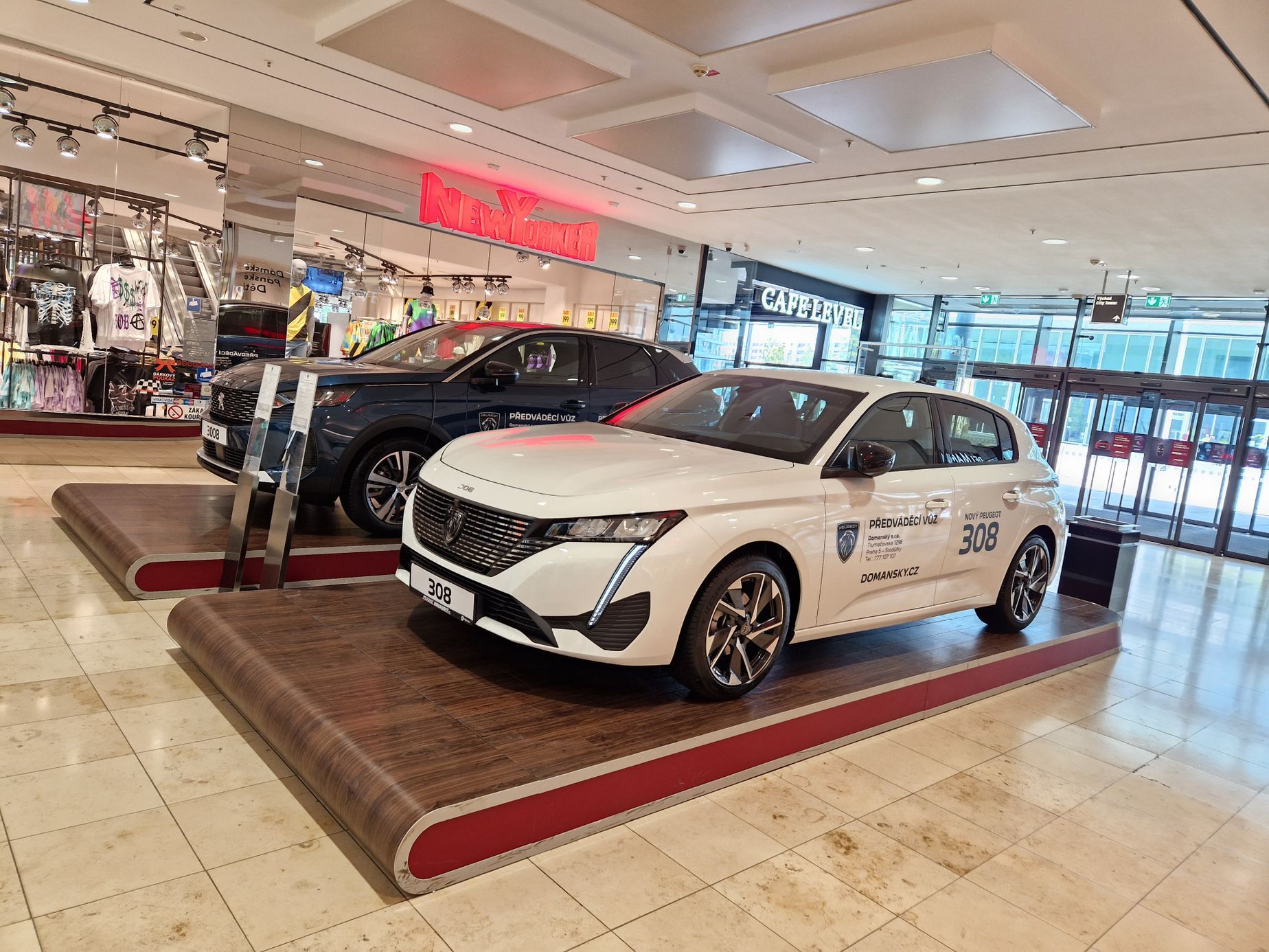 Peugeot výstava Arkády Pankrác