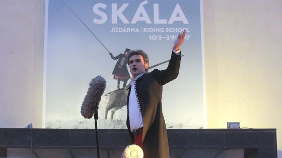 Obrazem: Národní umělec František Skála zahájil vlastní opulentní výstavu v Národní galerii