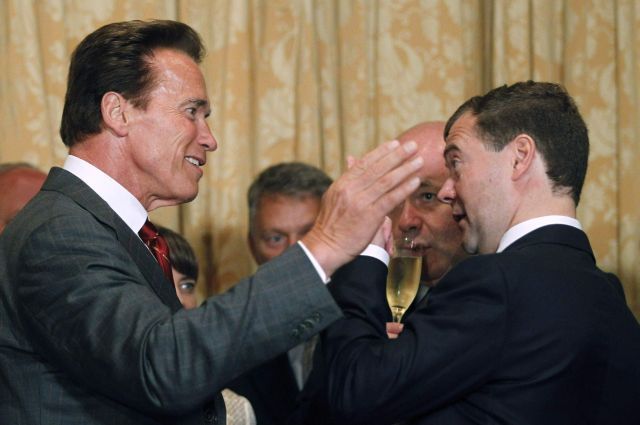 Rusko Medveděv Schwarzenegger