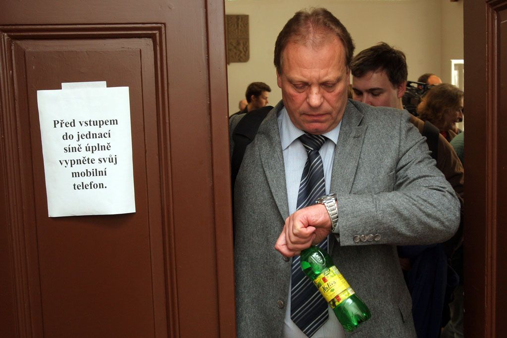 Prchal a Irovský odsouzeni.
