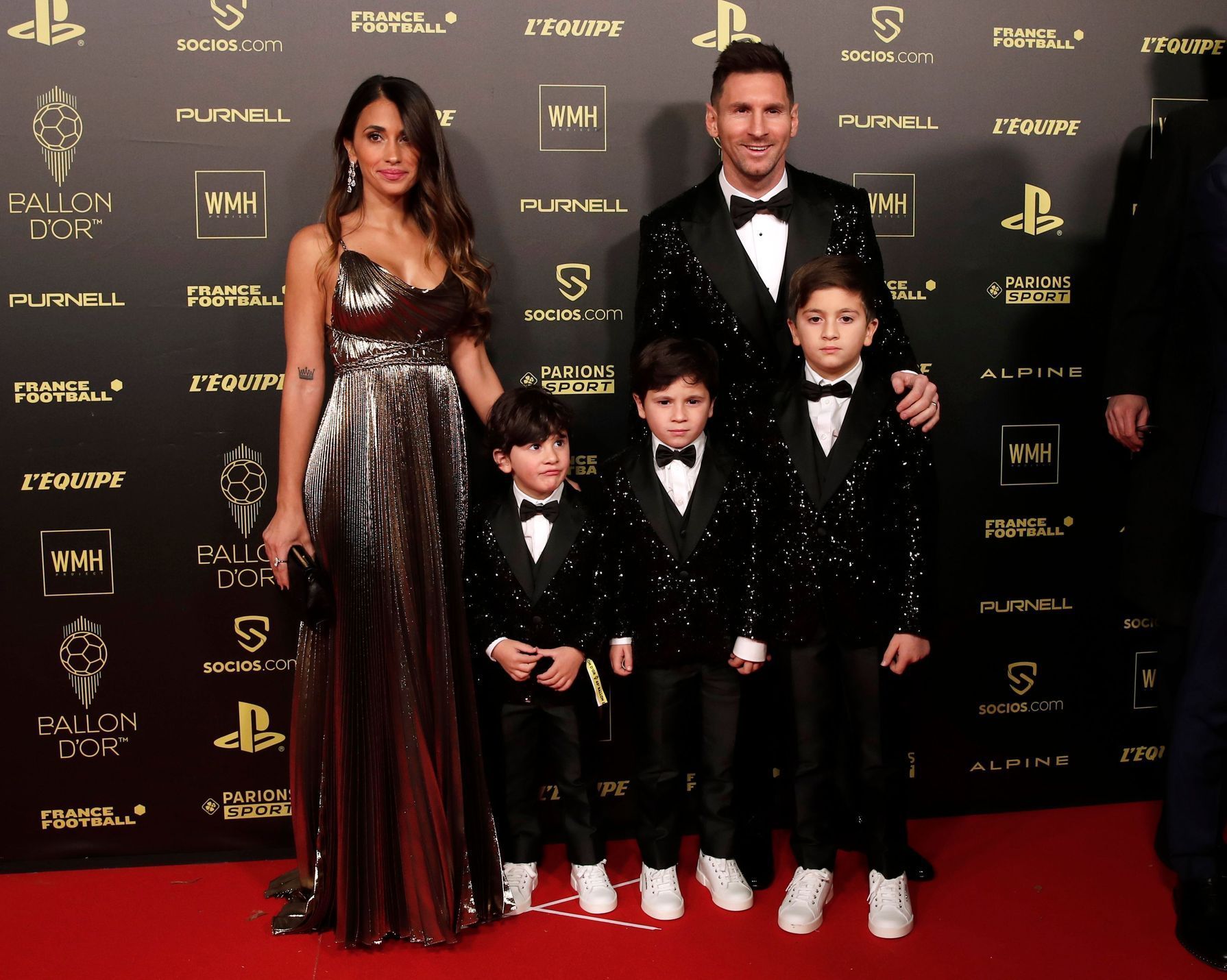 fotbal, Zlatý míč 2021, Lionel Messi, Antonella Roccuzzová a jejich synové