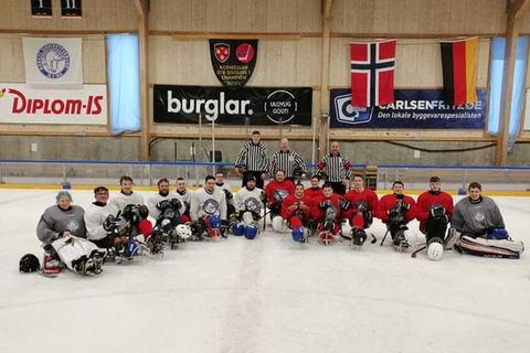 Také para hokejistům skončila sezona. Ale reprezentace stihla přivítat slibné posily