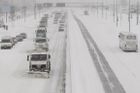 Meteorologové varují: Na Silvestra namrznou silnice