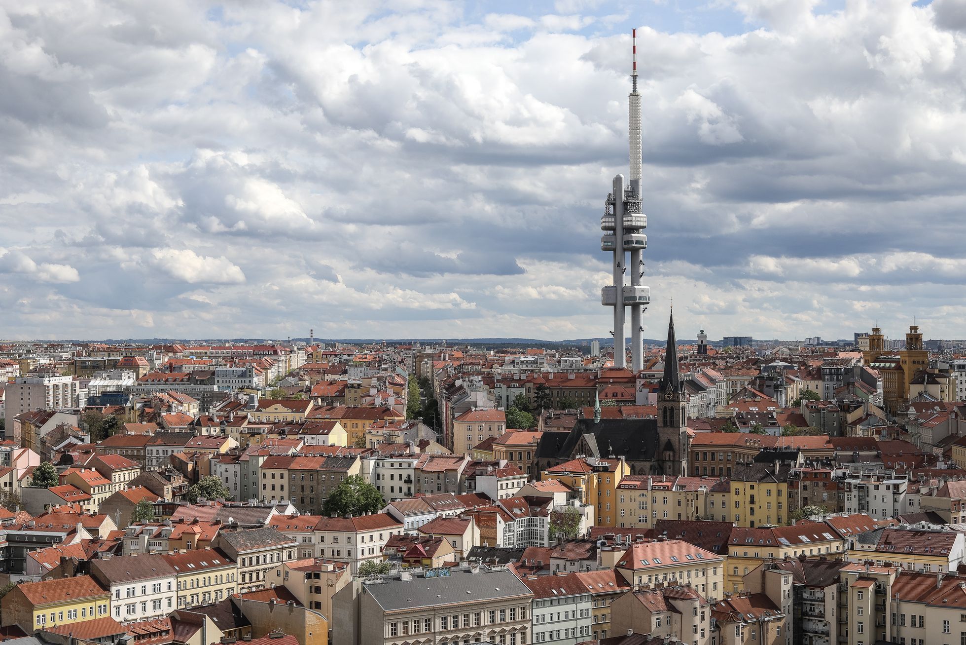 Výhledy z pražských střech - Národní památník na Vítkově
