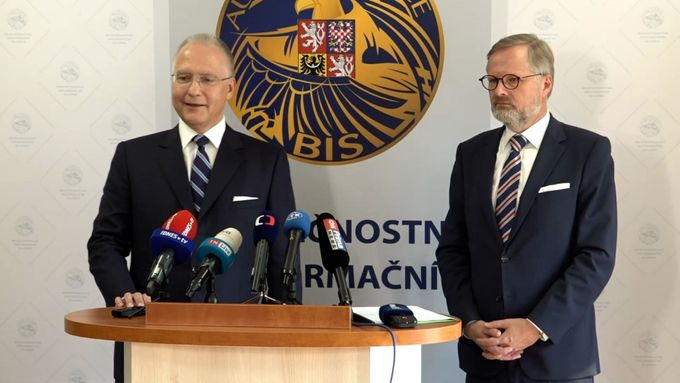 Celá TK premiéra Petra Fialy a šéfa BIS Michala Koudelky.