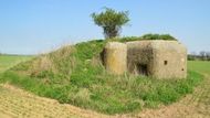 Tento bunkr ve Velkých Heralticích přijde zájemce na 30 000 korun. Nachází se mimo zastavěnou část obce, v zemědělsky obhospodařovaném lánu.