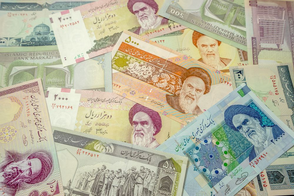 Írán peníze bankovky ajatolláh Chomejní