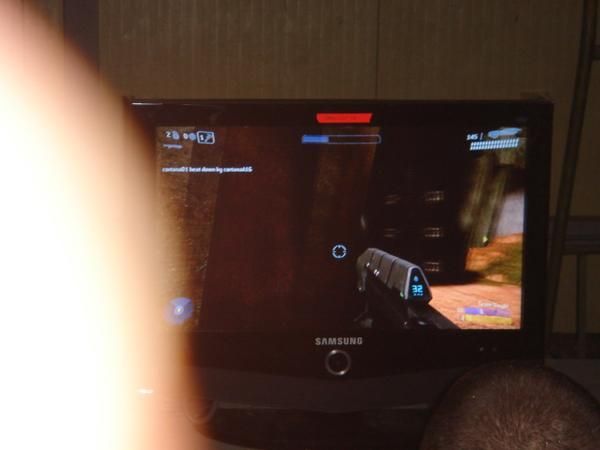 Američtí vojáci hrají Halo 3