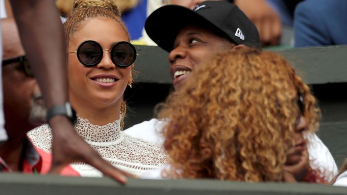 Více než dvě stě různých cen usedlo v podobě hvězdného hudebního páru Beyoncé a Jay Z do čestné lóže Wimbledonu při dnešním finále ženské dvouhry.