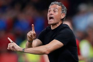 Luis Enrique v zápase Ligy národů Česko - Španělsko