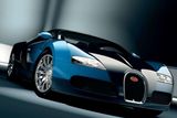 Stejný člověk pak na Legendy zapůjčil i své Bugatti Veyron, tedy přímého předchůdce Chironu. I ten dosahoval rychlosti přes 400 km/h a patřil k nejrychlejším autům této planety. Dohromady spolu s Chironem Sport mají obě auta hodnotu přes 100 milionů korun.