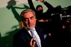O křeslo prezidenta Afghánistánu se utkají dva exministři
