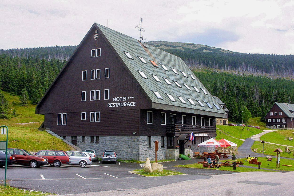Erlebachova bouda, Krkonoše, Domácí