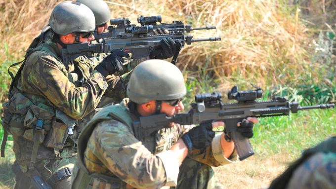 V nadcházejících dvou letech bude pro českou armádou prioritní obrana NATO, Afghánistán, Mali a boj proti Islámskému státu. (Ilustrační foto)