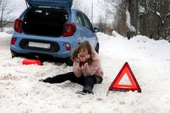 Jak přežít zimní kalamitu za volantem. Těchto 5 zásad pomůže na sněhu nebo ledu